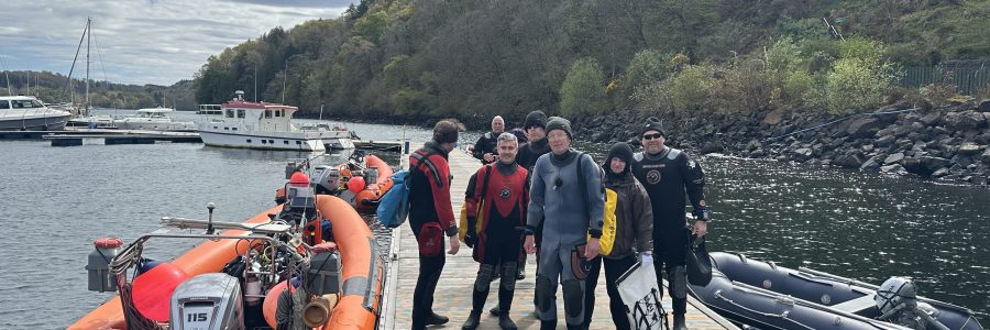 Come and dive with friends